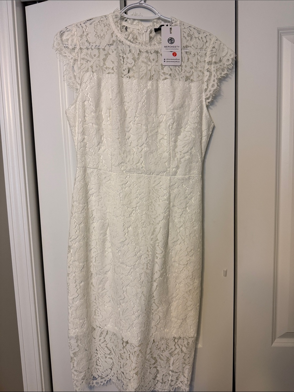 White Lace Cap-Sleeve Sheath Dress -